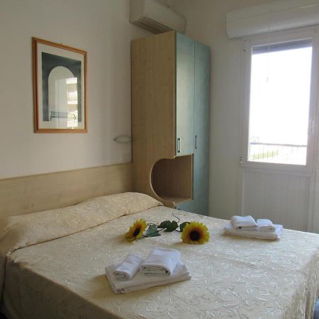 Hotel Venus Rimini Extérieur photo