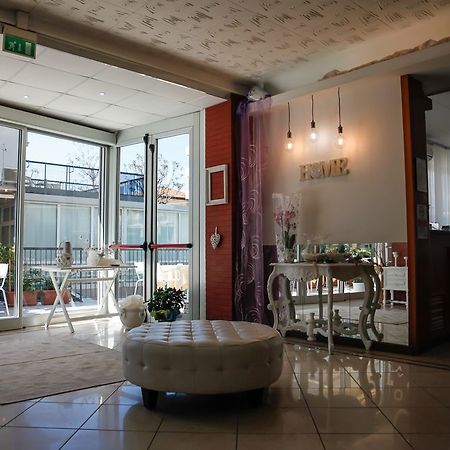 Hotel Venus Rimini Extérieur photo