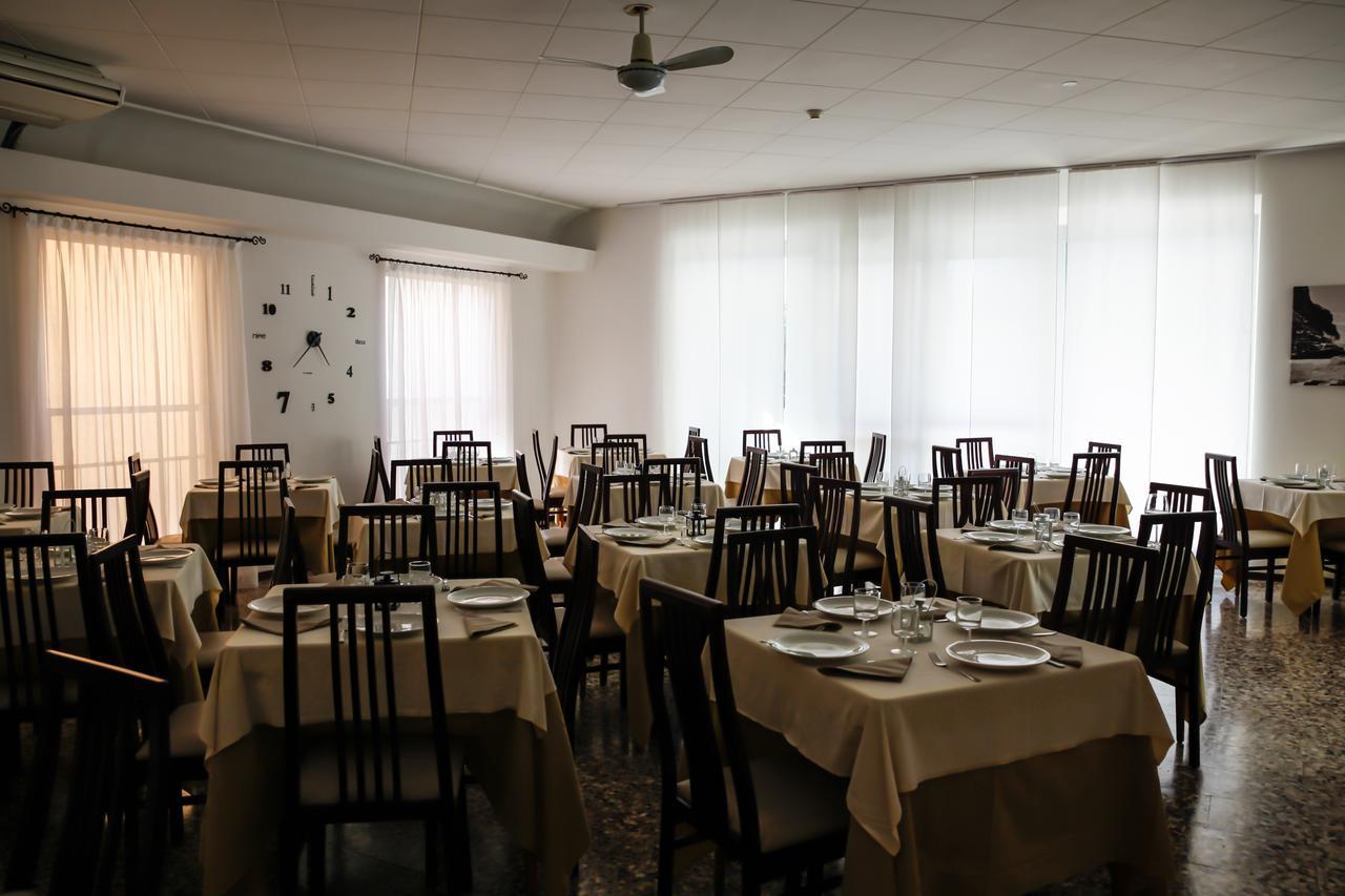 Hotel Venus Rimini Extérieur photo