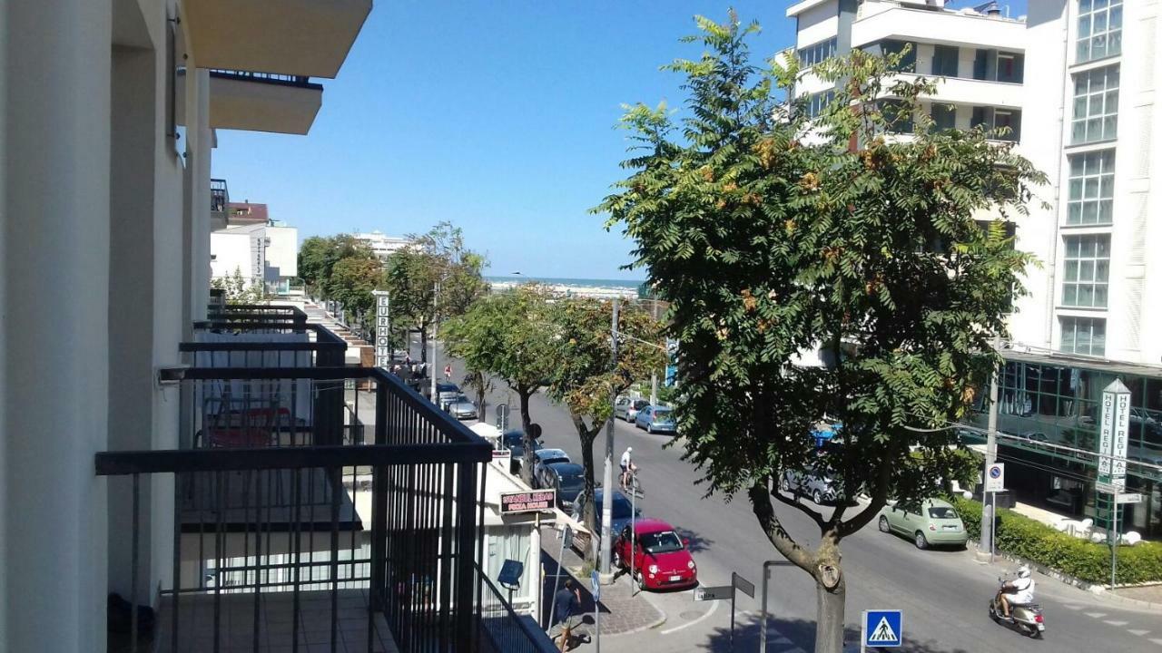 Hotel Venus Rimini Extérieur photo