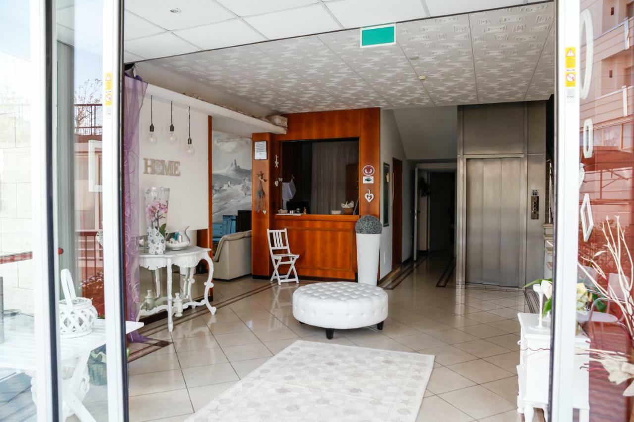 Hotel Venus Rimini Extérieur photo